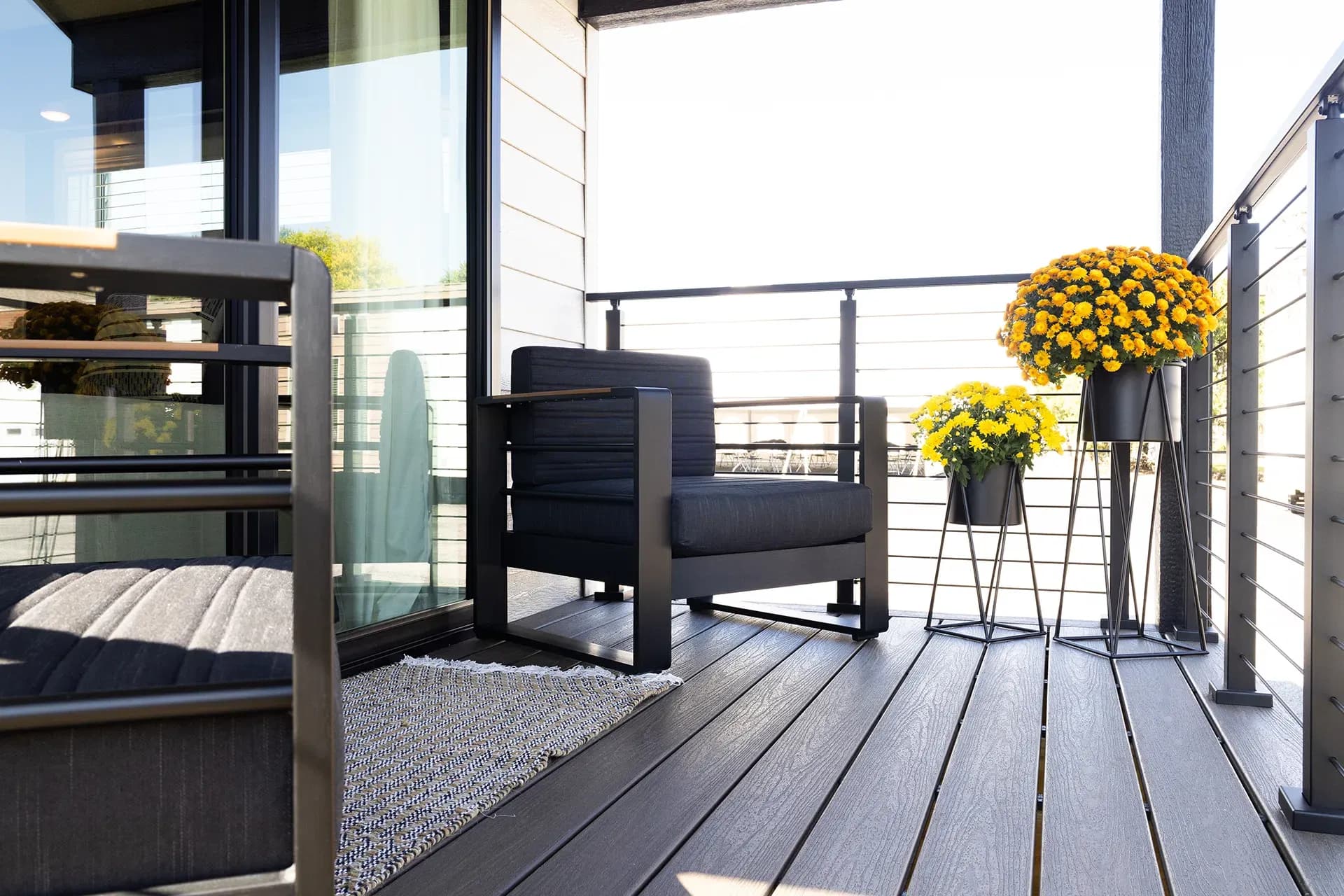 Eldorado 9033 exterior home features