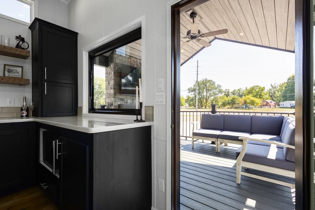 Island 6430p kitchen home features