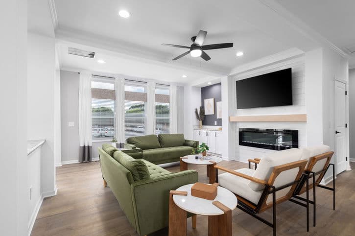 Max premier 2 32643a interior home features