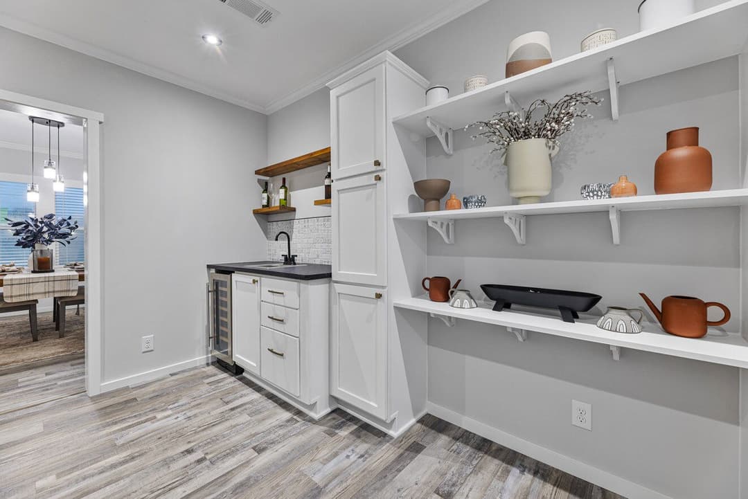 Davan 28683a interior home features