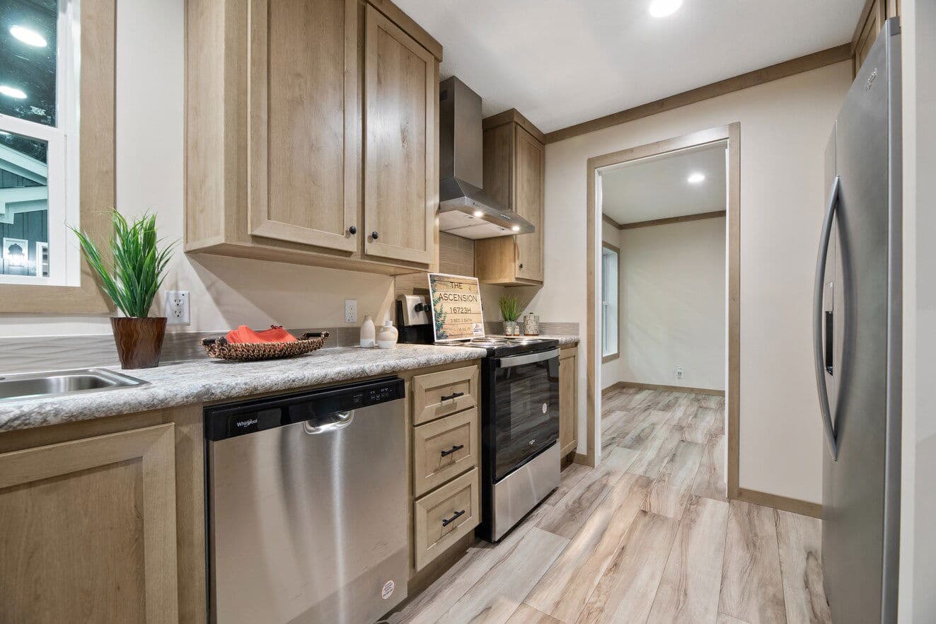 Ascension 16723h kitchen home features