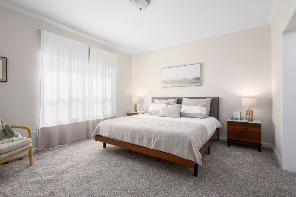 Limited 3 28563b bedroom home features