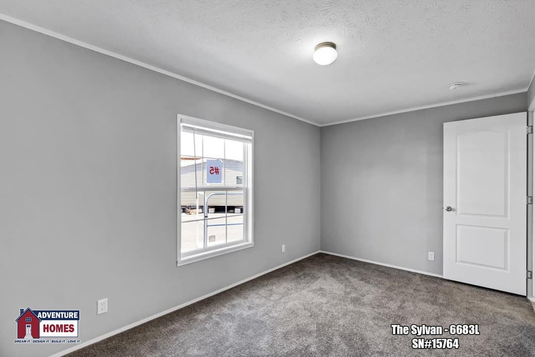 Sylvan | 6683l bedroom home features
