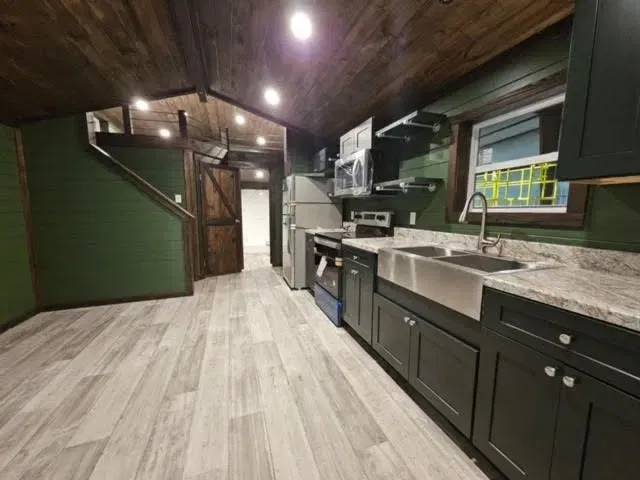 Meadowbrook| 4b 130 kitchen home features