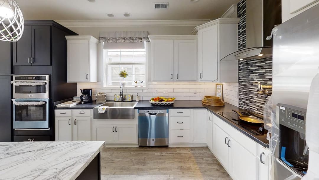 Nandina ii kitchen home features