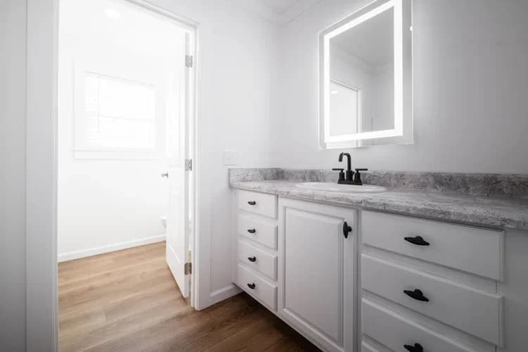 Wilson bend bathroom home features