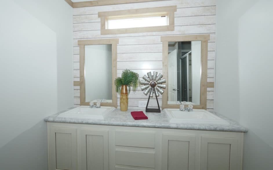 Gabriella 9576 bathroom home features