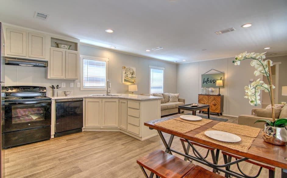 Park place 302 kitchen home features