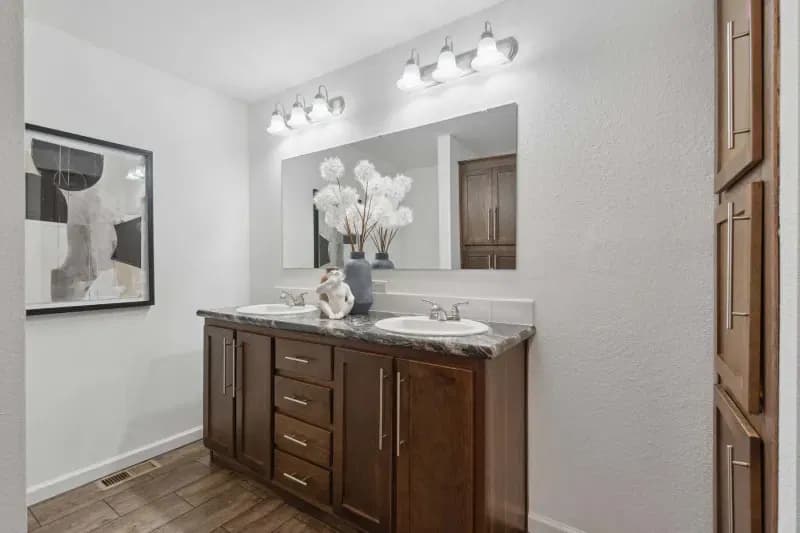 Pika bathroom home features