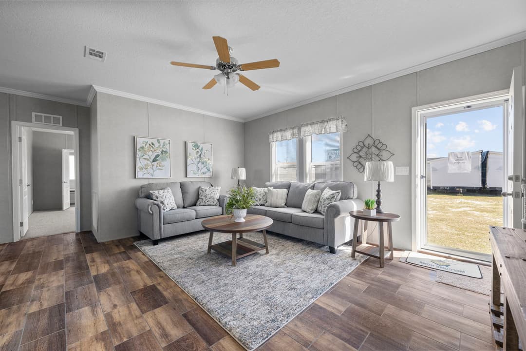 Keaton w/activity room interior home features