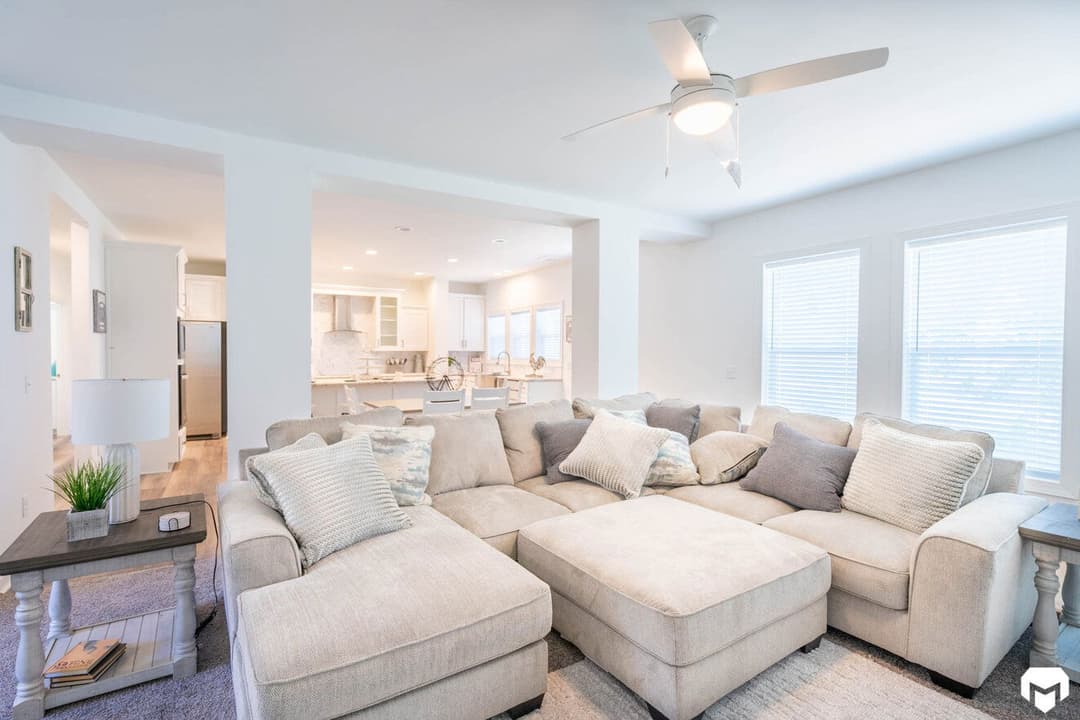 Elite 2.1 32683c interior home features