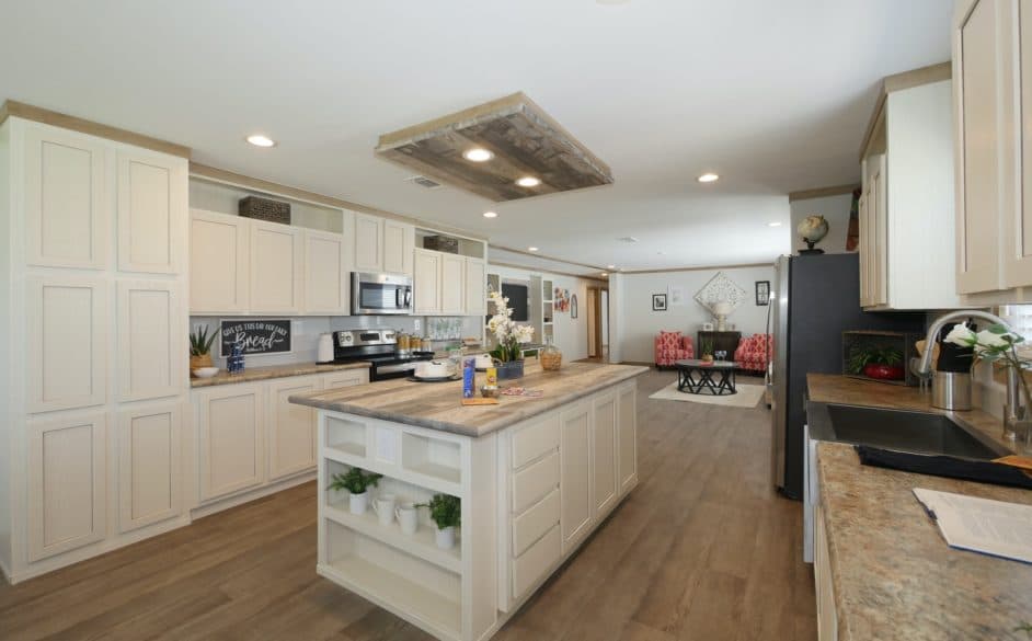 Wranglers retreat t70p kitchen home features