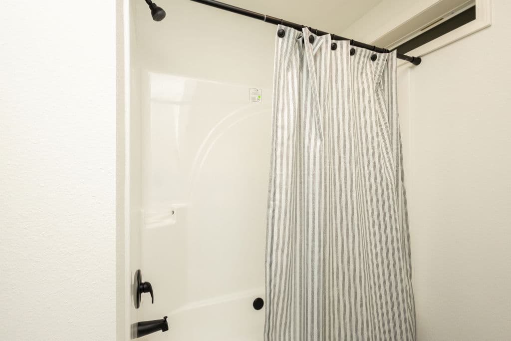 Millenian 5 bathroom home features