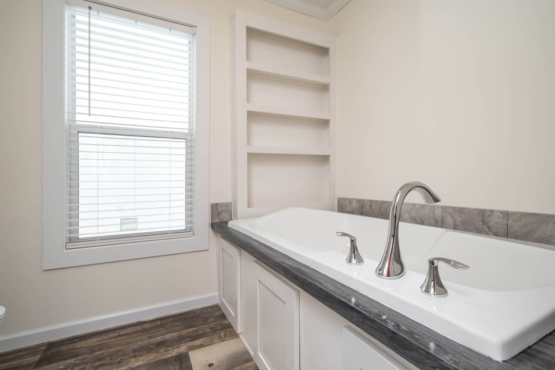 Milo bathroom home features