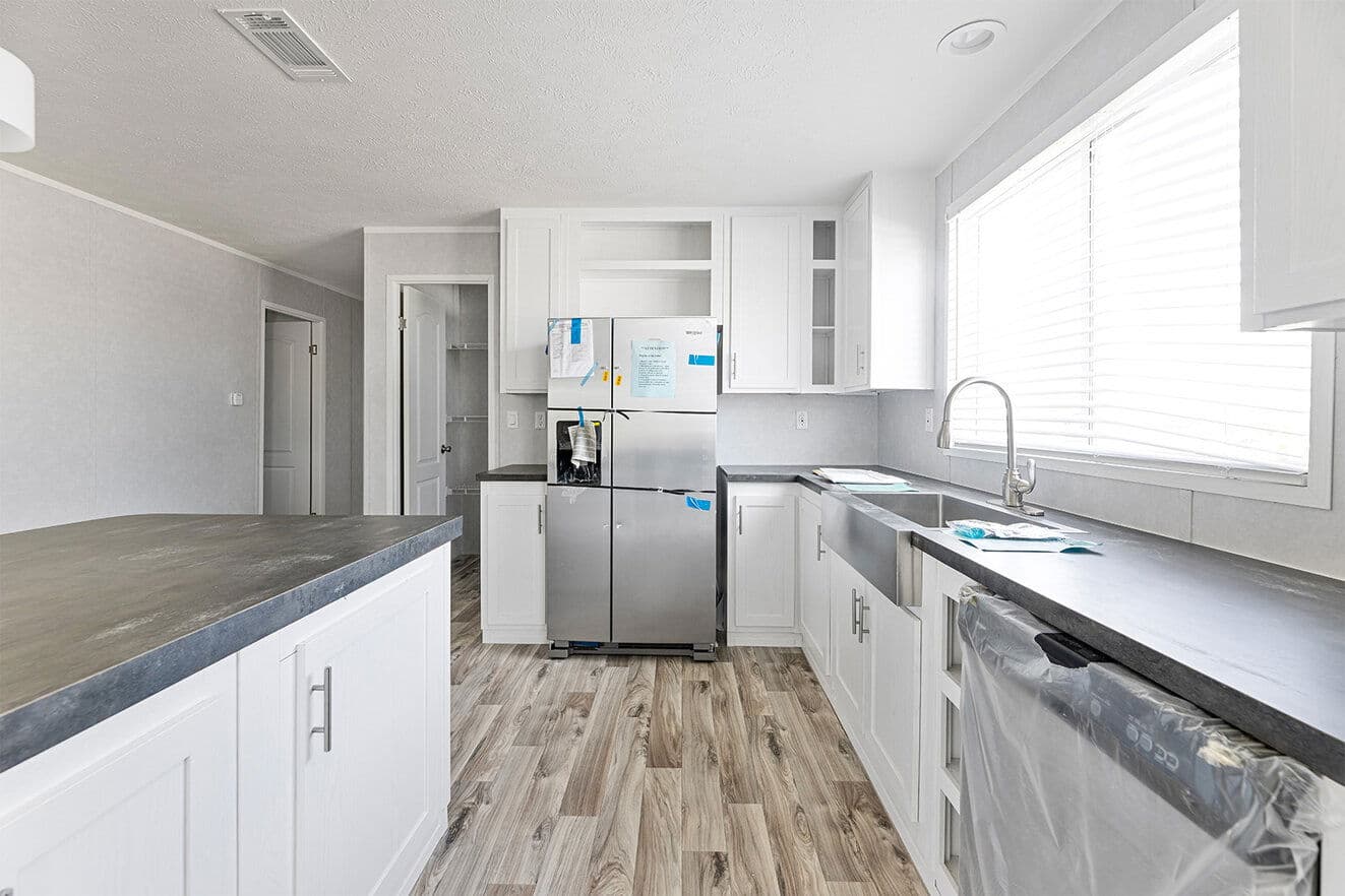 Valu maxx premier 32684e interior and kitchen home features