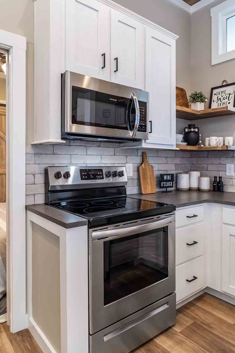 Cheaha kitchen home features
