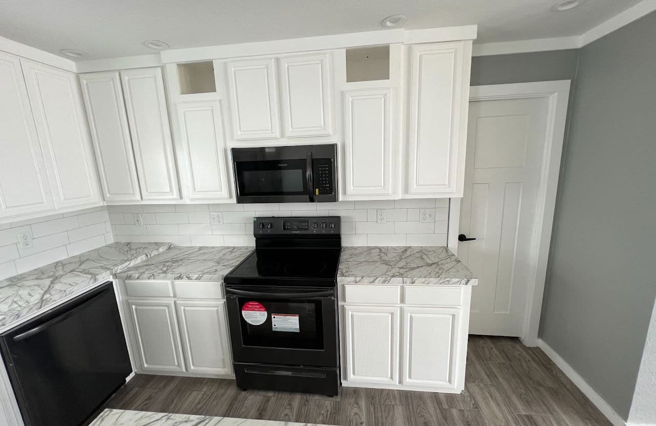 Solitaire 28684a kitchen home features