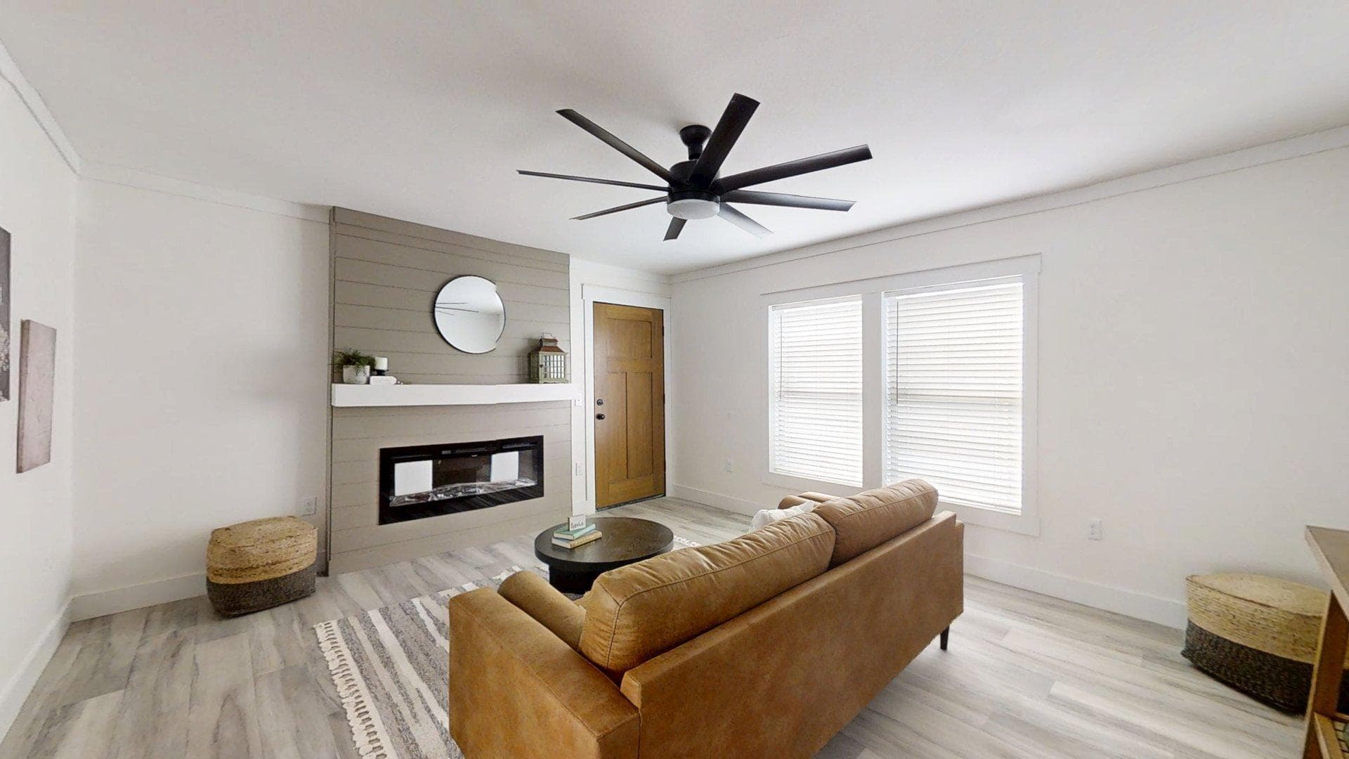 The king david 76 interior home features