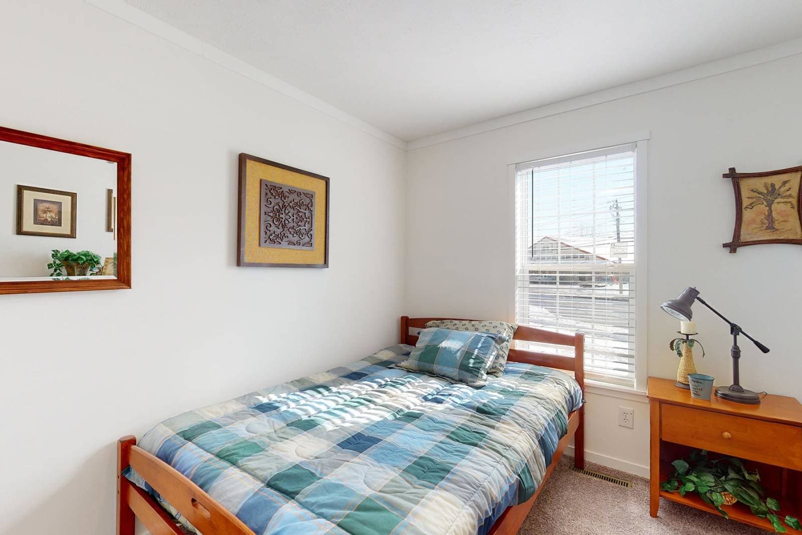 East point - intrigue bedroom home features