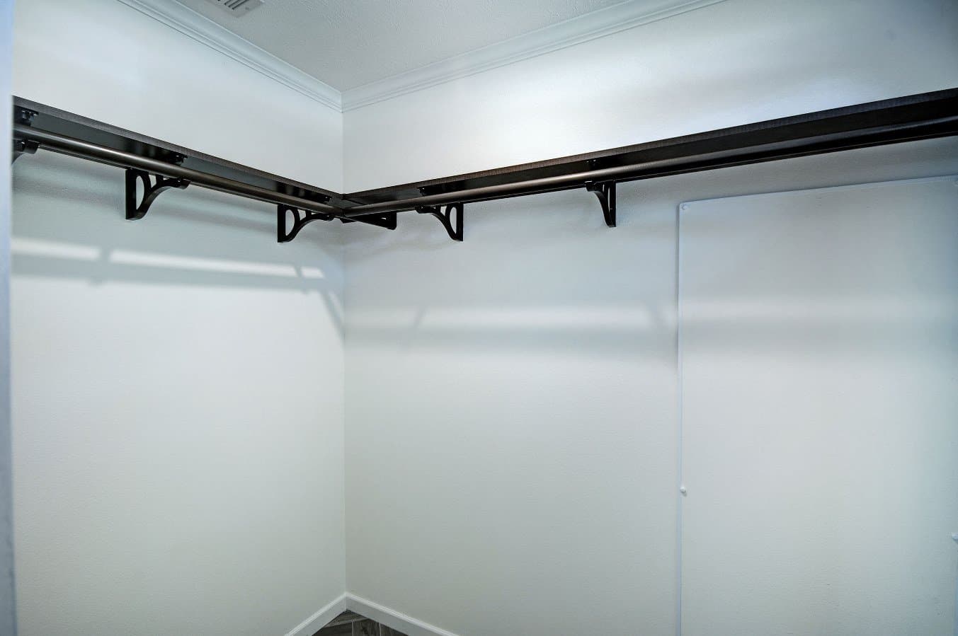 Ashbank interior home features