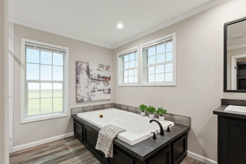 Casa grande bathroom home features