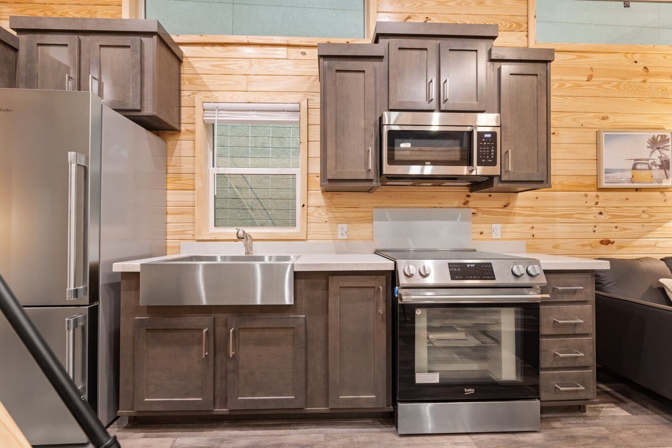 Eagle loft 13291p kitchen home features