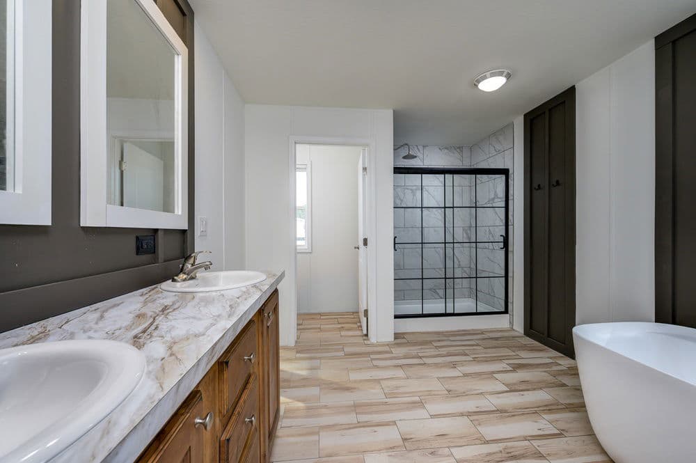 Tortuga bathroom home features