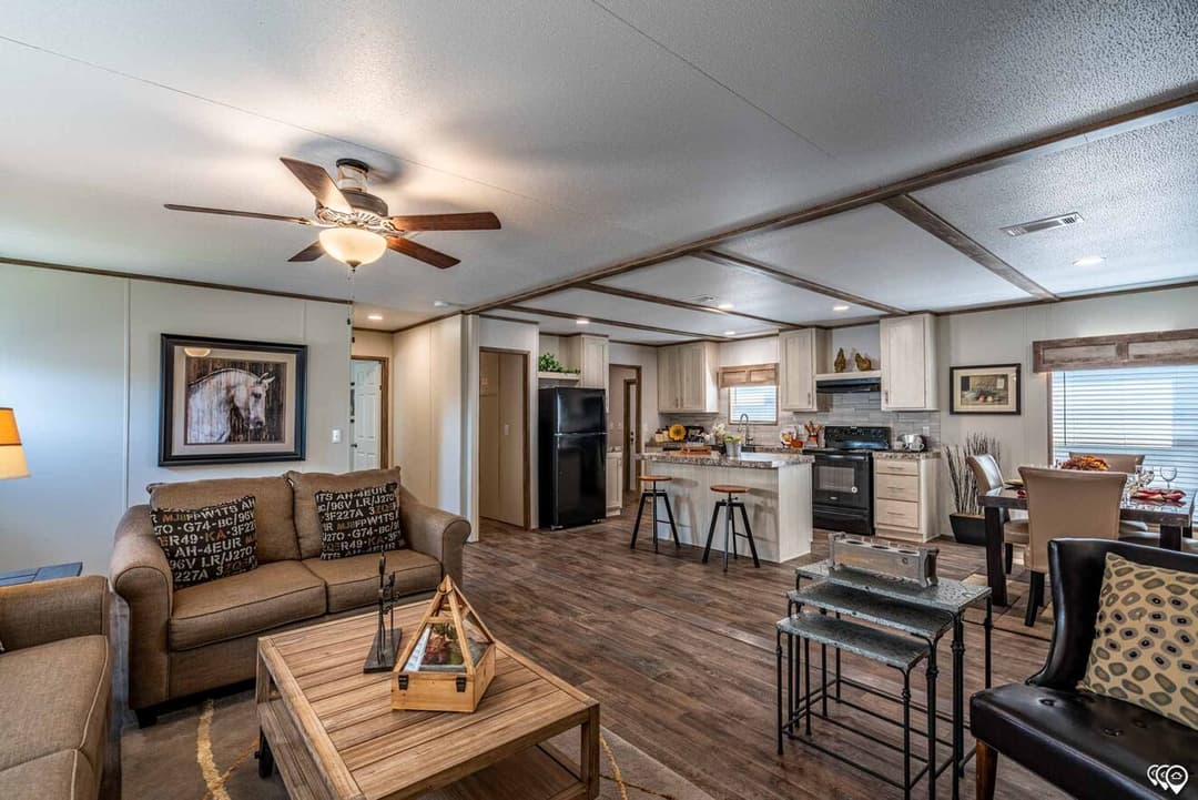 Pinnacle 28563p interior home features