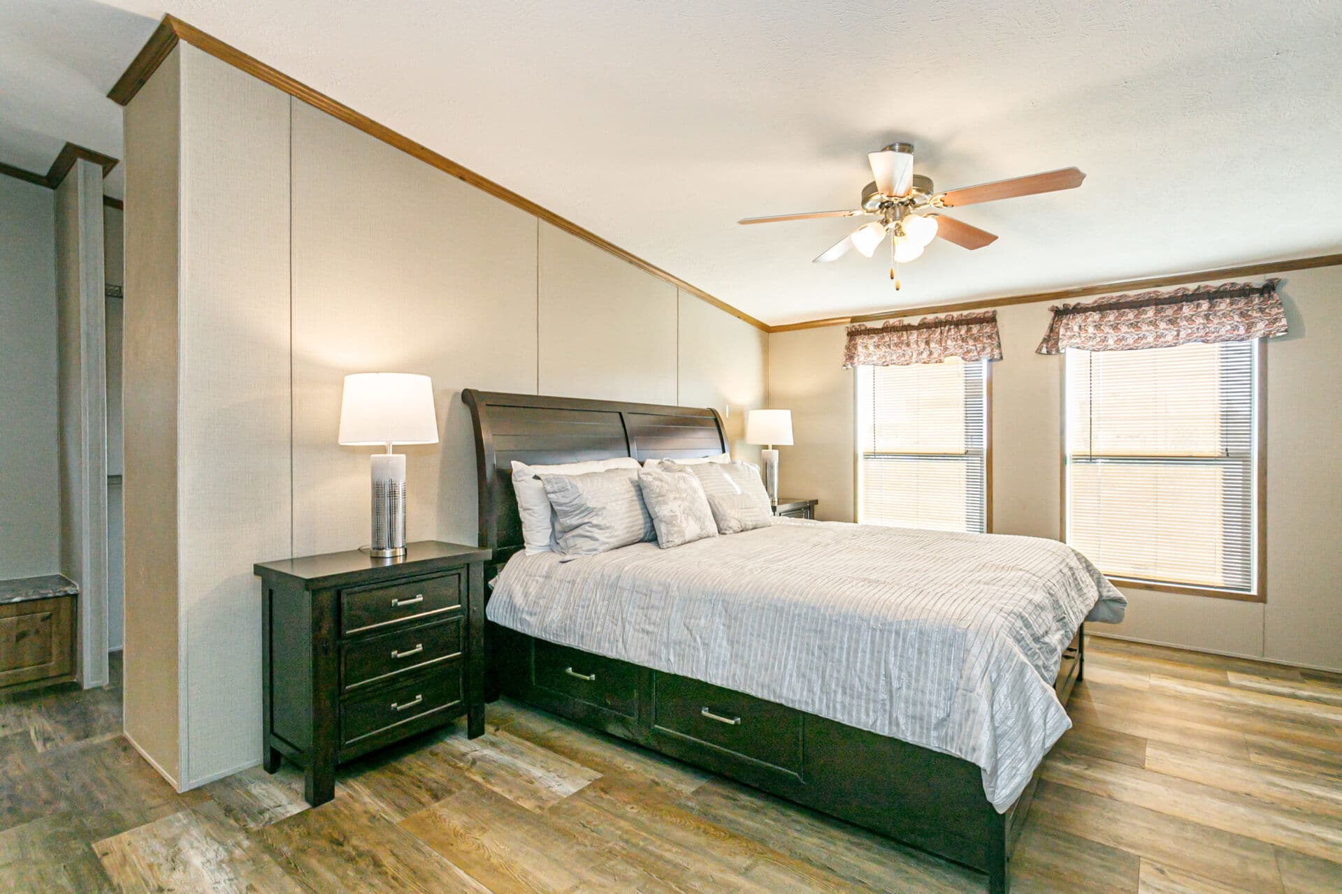 Doublewide h-3672-43a bedroom home features
