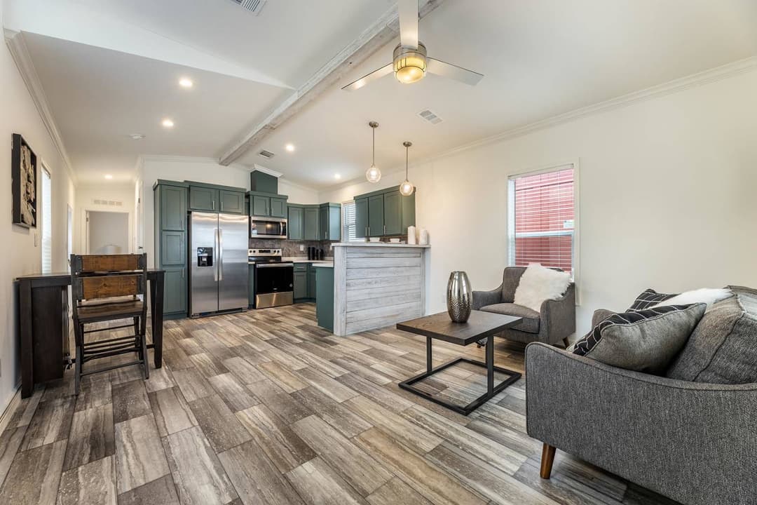 Innovation 1650h interior home features