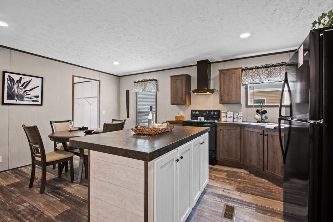 Express 28443w kitchen home features