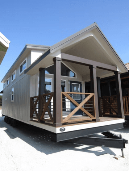 Roadrunner elevation and exterior home features