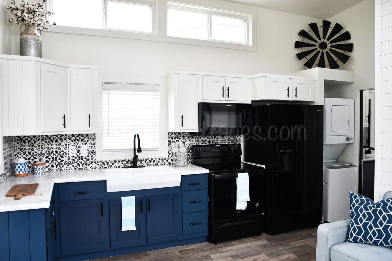 Cardinal kitchen home features