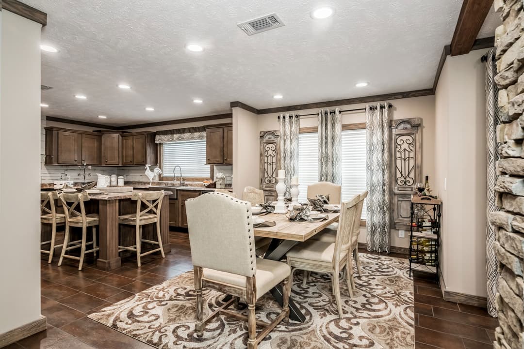 Kb-3243 interior home features