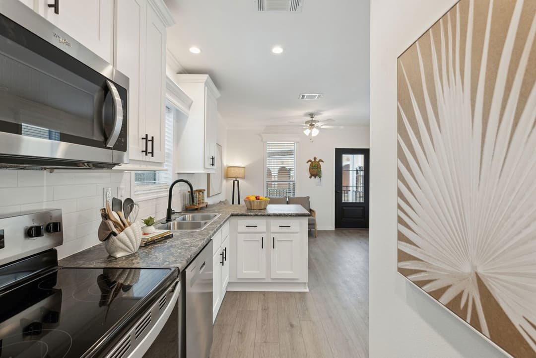 Calloway 239 kitchen home features