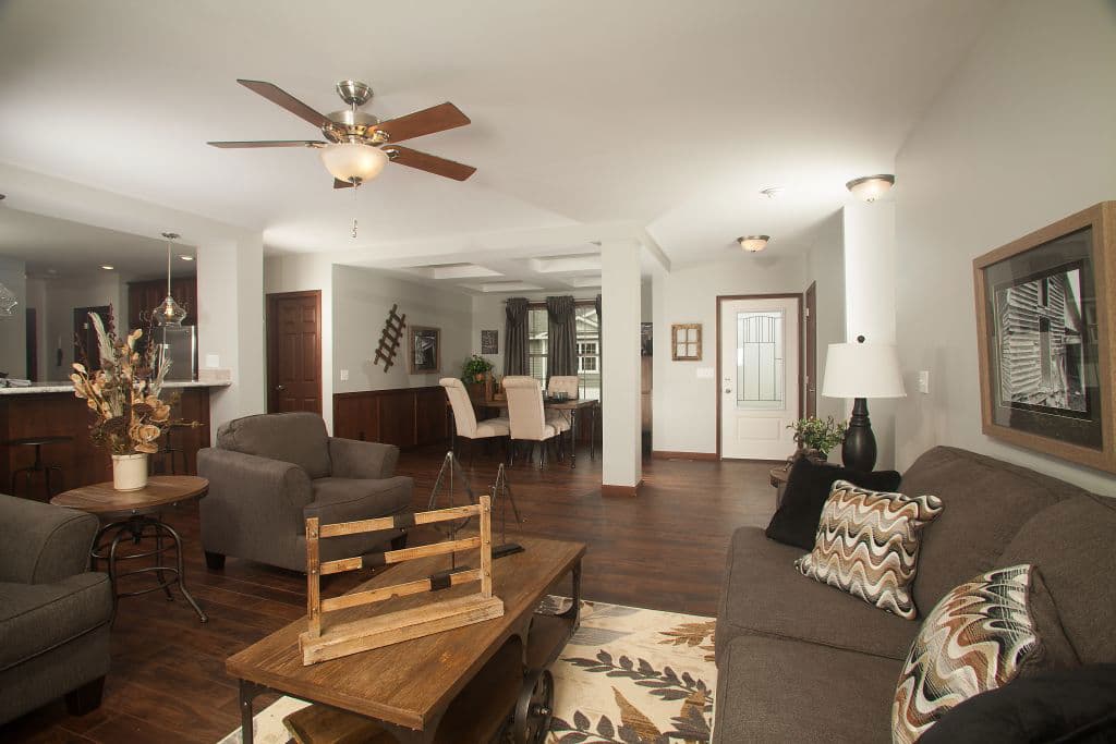 Ultra ranch 2p2402-x interior home features