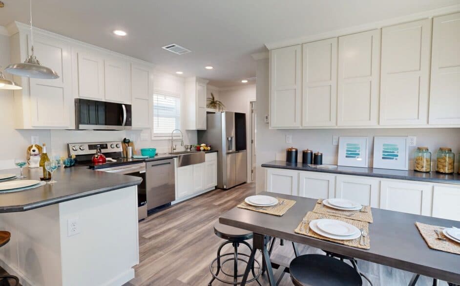 Gold spur 5616 kitchen home features