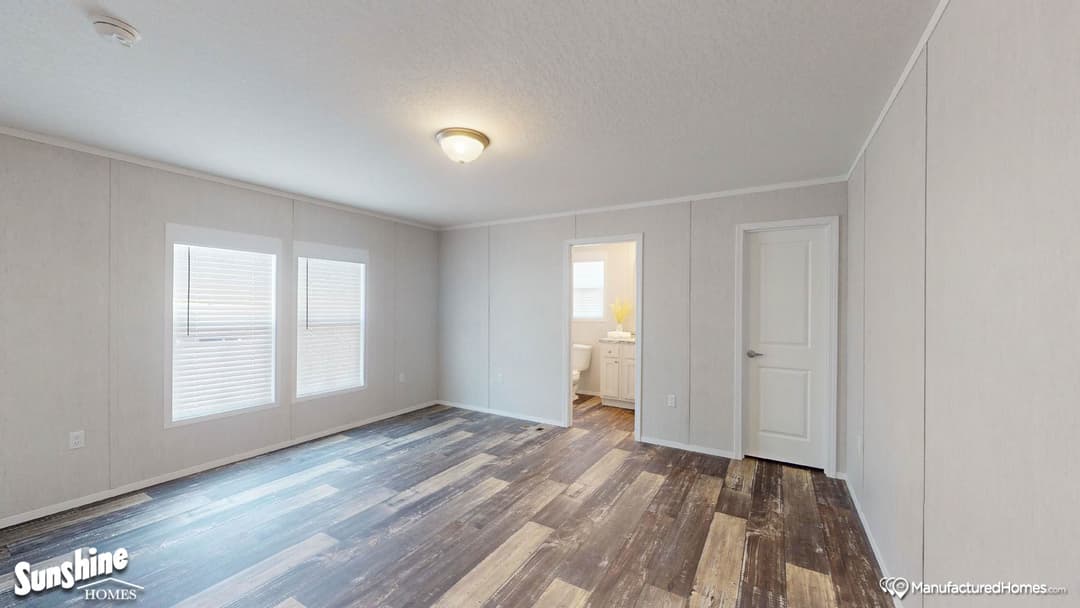 Arc1680-7003 bedroom home features