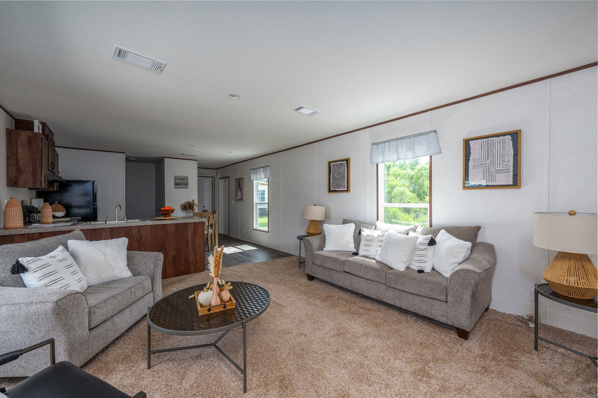 The mahomes interior home features