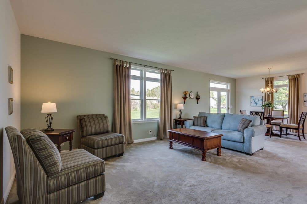 Ranch interior home features