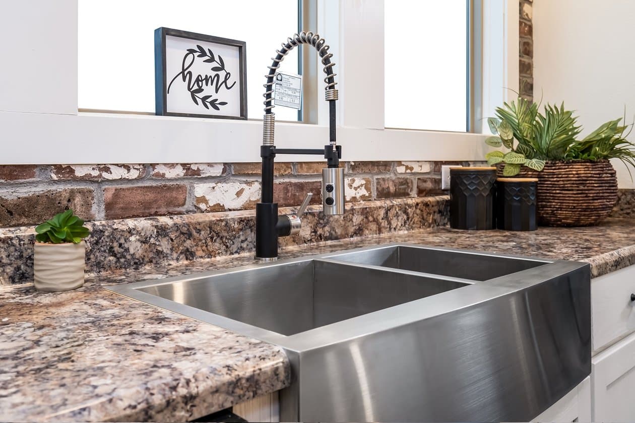 Sipsey kitchen home features