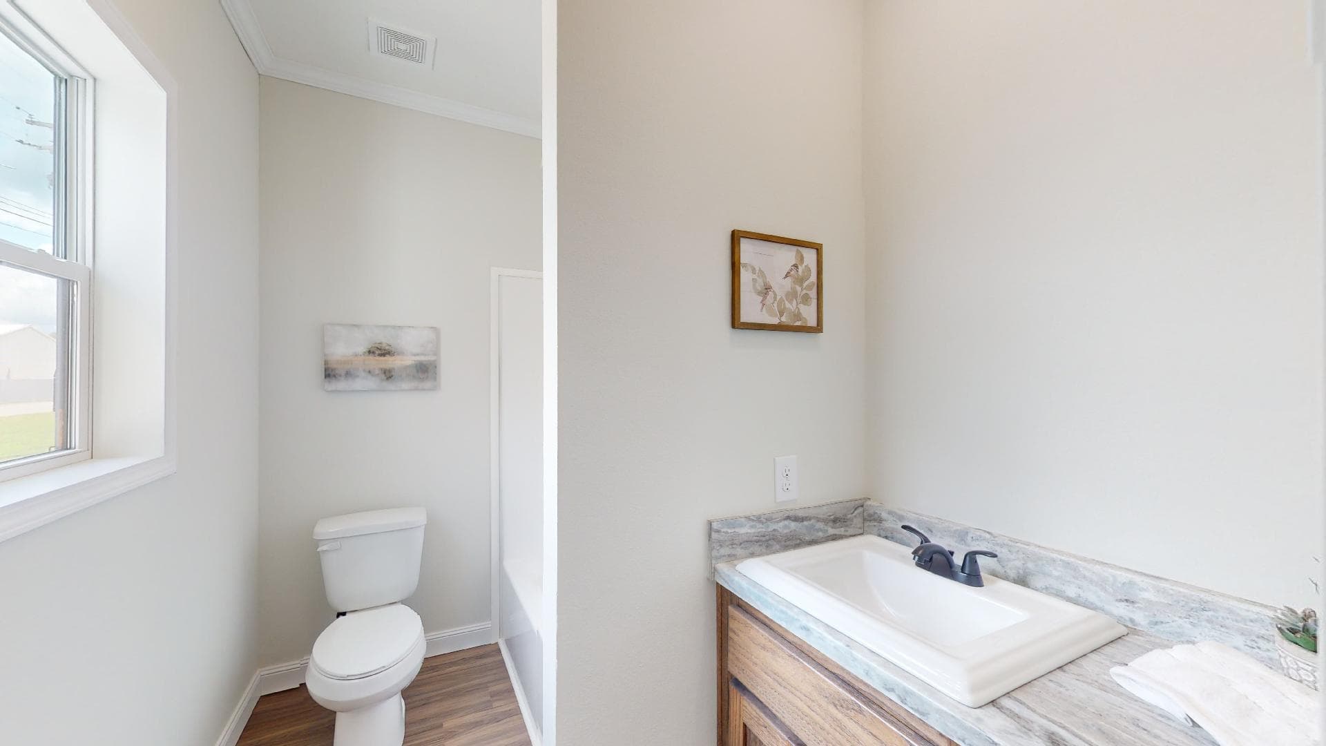 Pri4784-3503 bathroom home features