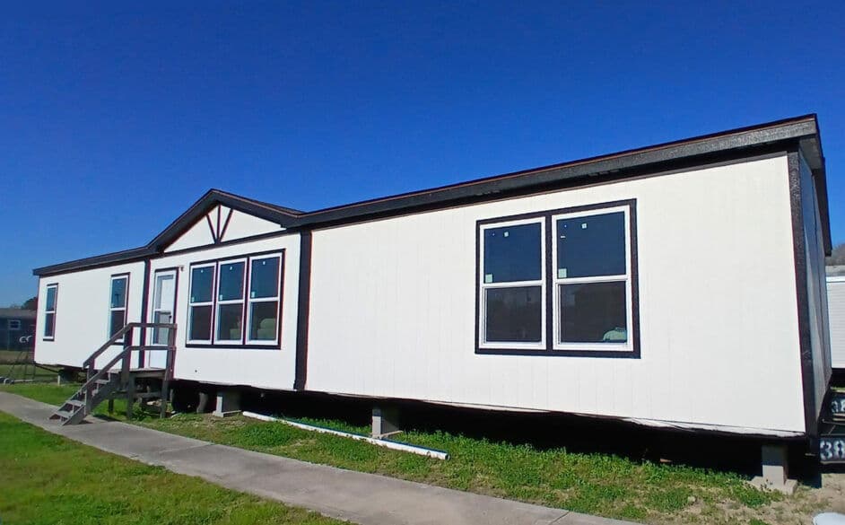 Oak creek homes hero and interior home features