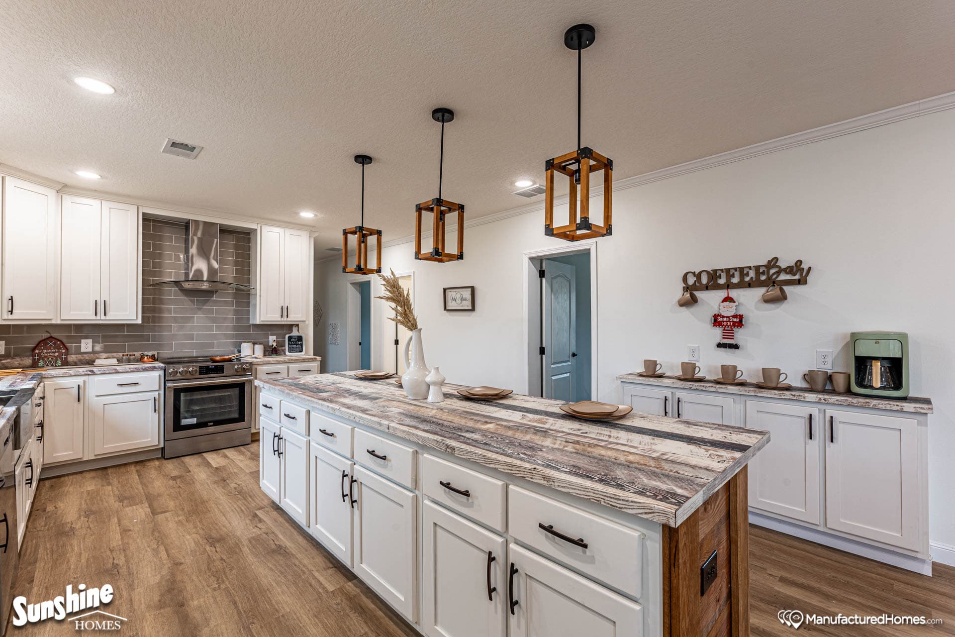 Pri3284-2015 kitchen home features