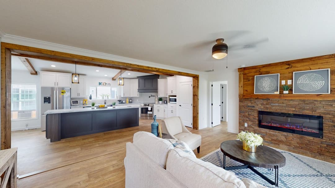 Pri3284-2010 interior home features