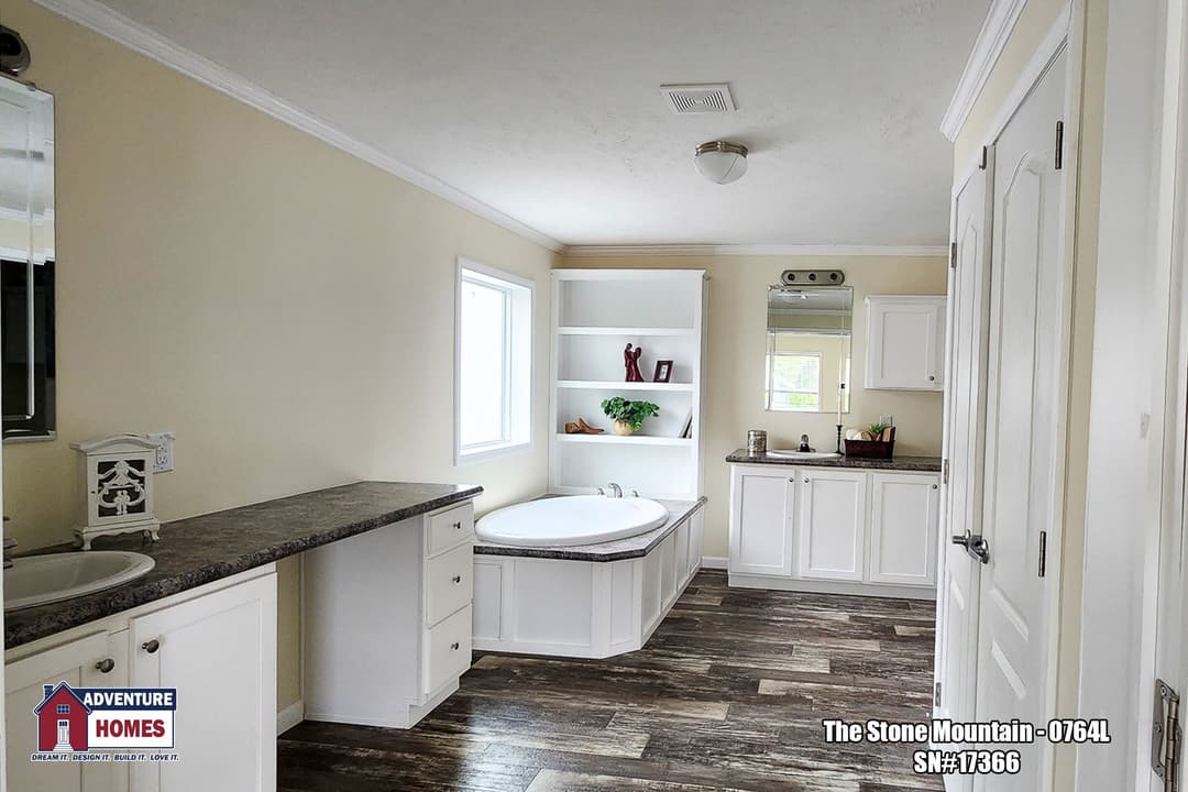 Stone mountain | 0764l bathroom home features