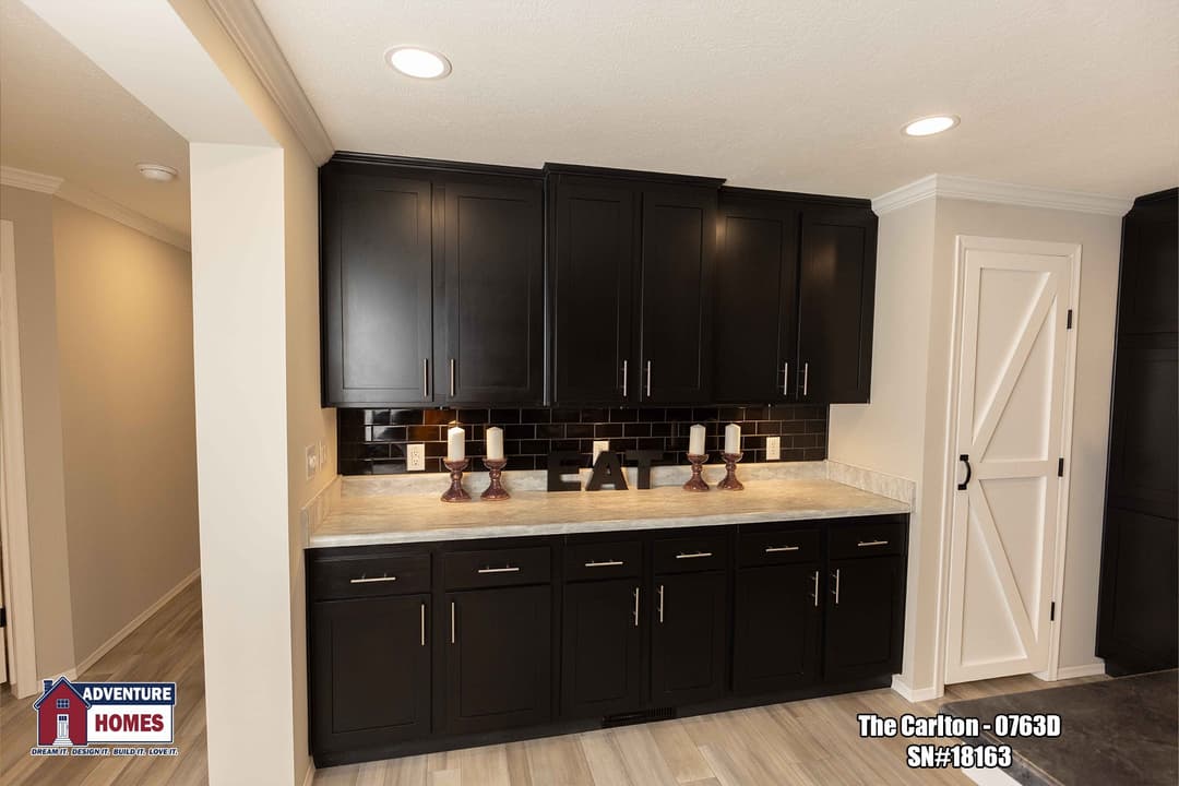 Carlton | 0763d kitchen home features