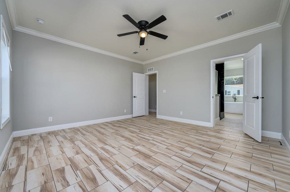 Edgewater ii interior home features