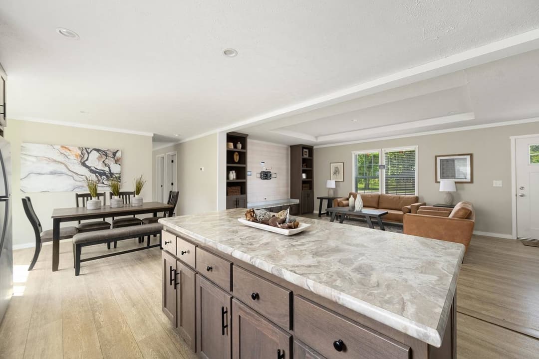 Pursuit kitchen home features