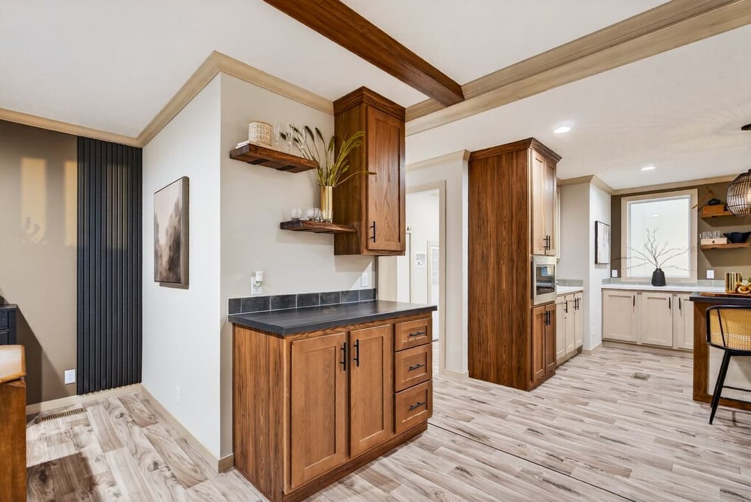 Ignition 32704e interior home features